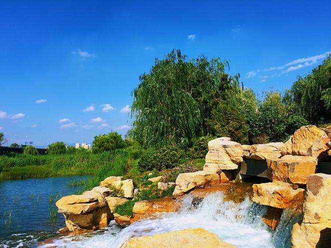 现场信息手机秒上传 青岛最大污水处理厂用上5G智慧巡检，智能水务系统开创先河